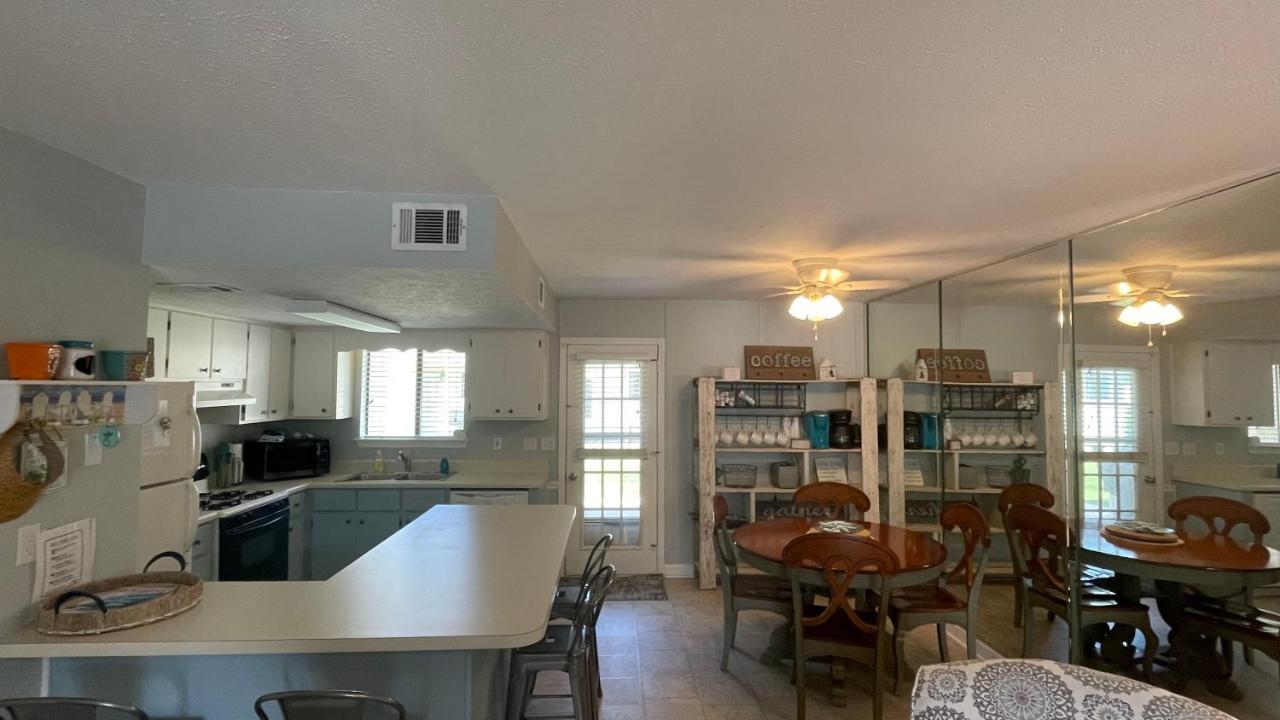 Sunny Daze, Desirable Kid Friendly Resort, 3 Minute Walk To The Beach, Resort Beachside Pool & Restaurant Panama City Beach Dış mekan fotoğraf